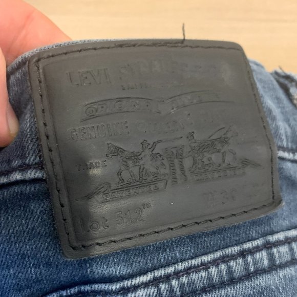 LEvi's 512 dark wash Men's jeans W30 L32 tapered fit Skinny jeans - Picture 4 of 9